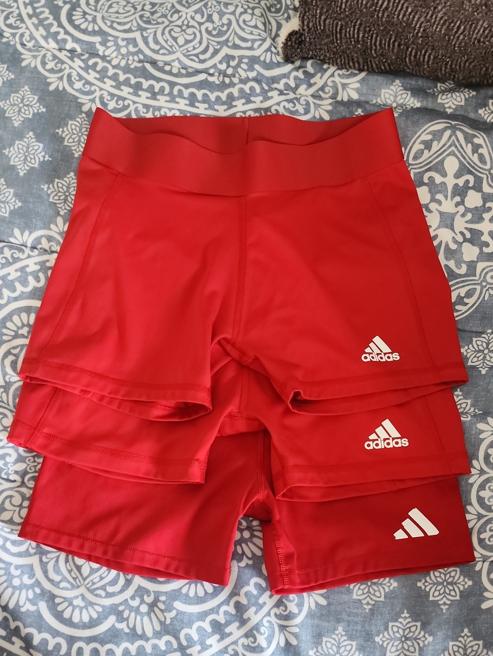 Adidas 4" Red Spandex Size Medium Bundle